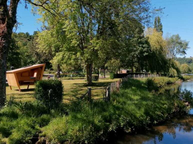 Camping des bords de Vire à Tessy-Bocage